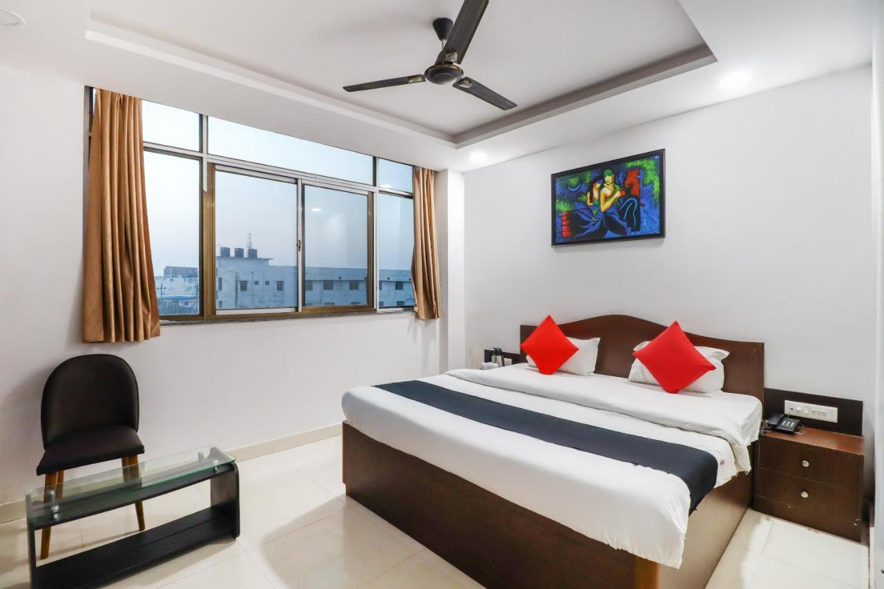 Capital O 70631 Hotel Dwarka International Darbhanga Exterior foto